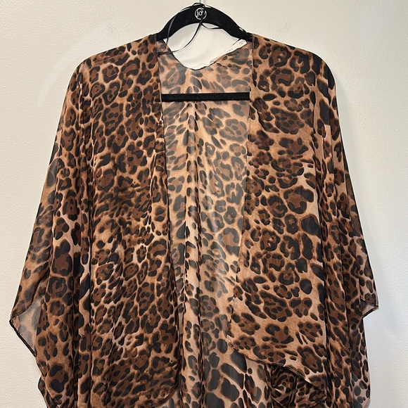 Women’s Oversized Animal Cheetah Leopard Print Duster Kimono - Picture 5 of 6